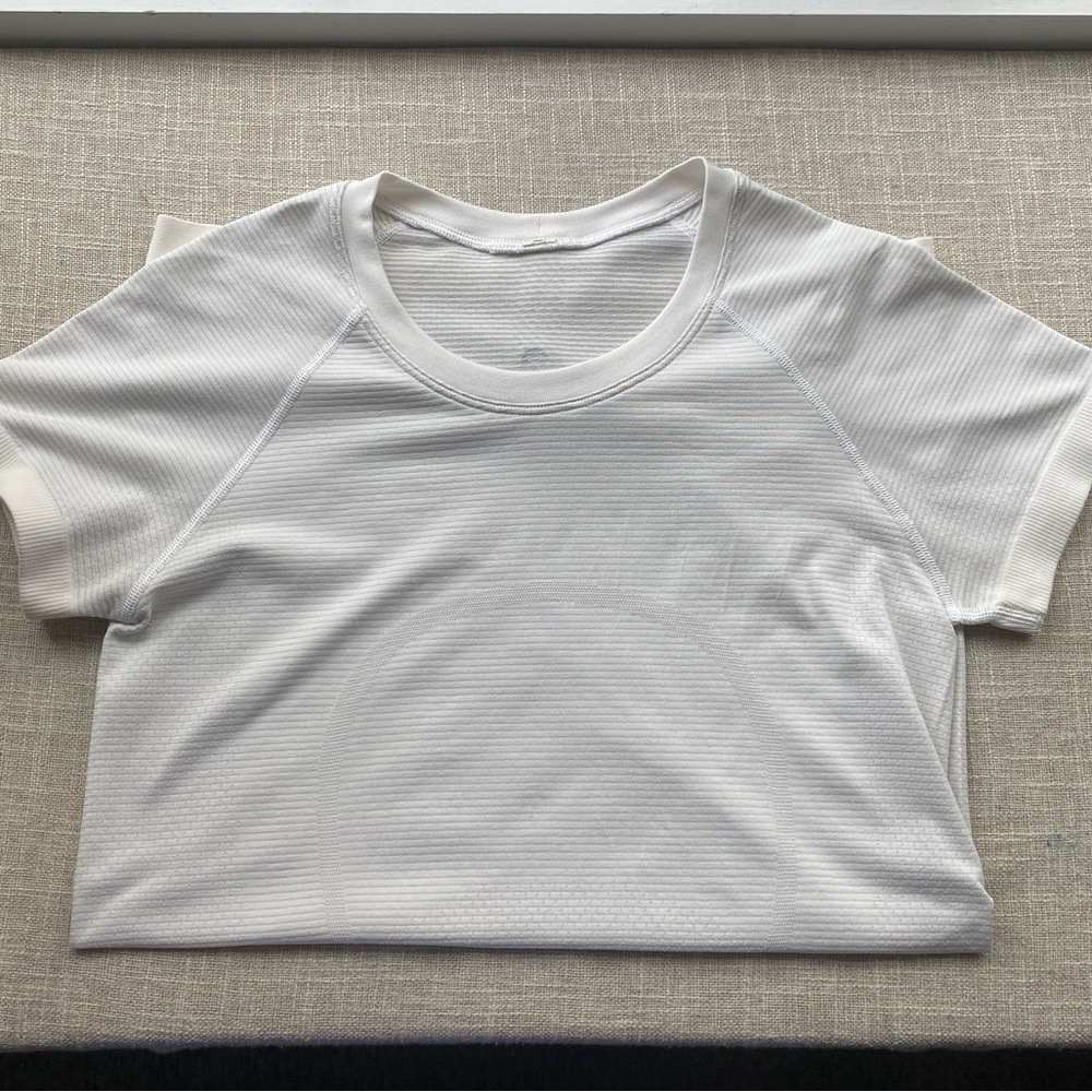 lululemon white full length swiftly tech 2.0 size 6